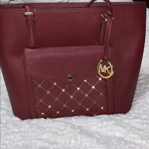 Purse - Picture 1 of 7